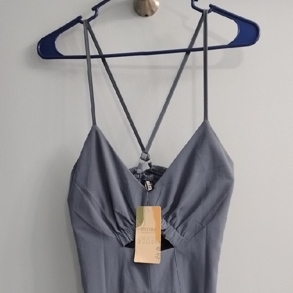 NWT BTFBM  Dusty Blue Maxi Dress with Front Keyhole Size Small